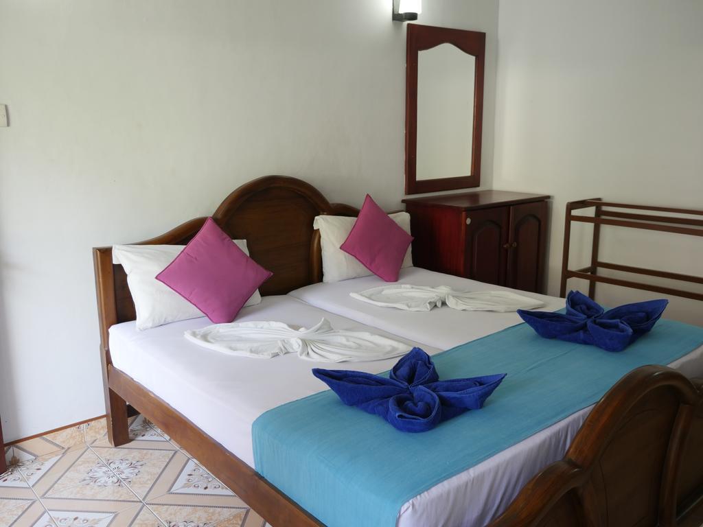 Ocean View Tourist Guest House At Negombo Beach Near The Airport Dış mekan fotoğraf